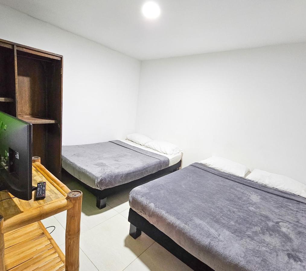 La Mercedes Lite Hostal By Mh Casa de hóspedes Cali